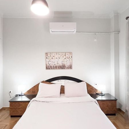 Cozy Cityscape Apartment In Athens Luaran gambar