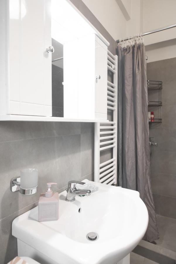Cozy Cityscape Apartment In Athens Luaran gambar